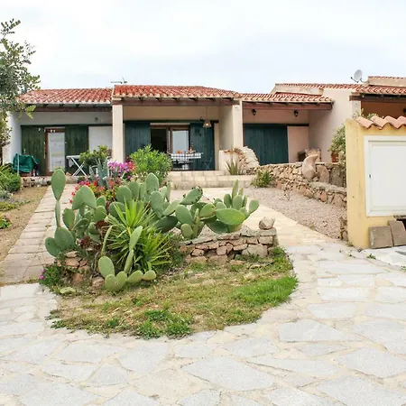 Sardegna Countryside Apt! Tennis & Pool Daire