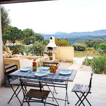Sardegna Countryside Apt! Tennis & Pool Daire